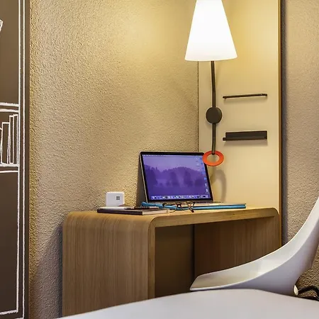 Hotel Ibis Gare De L'est Tgv