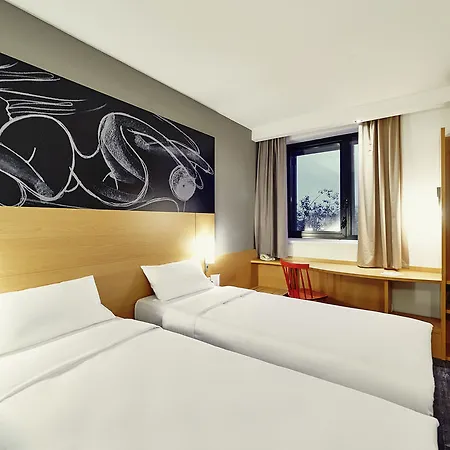 Hotel Ibis Gare De L'est Tgv