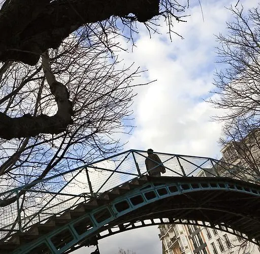 宜必思巴黎东站高速列车酒店