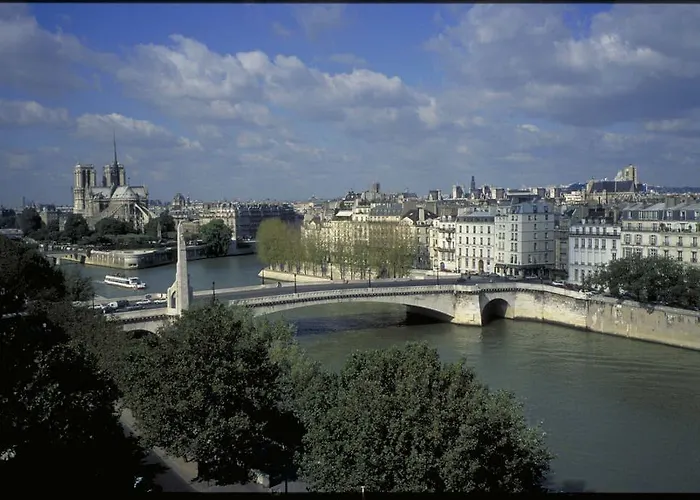 Ibis Gare De L'est Tgv Hotel 3*