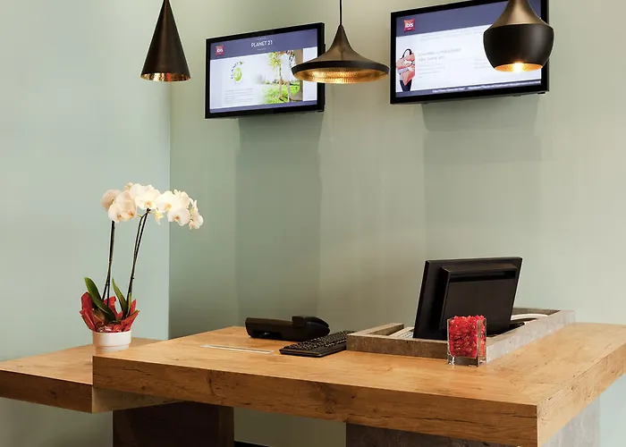 酒店 宜必思巴黎东站高速列车酒店 3*