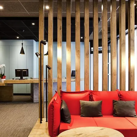 Hotel Ibis Gare De L'est Tgv