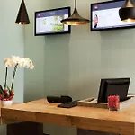 فندق إيبيس غار دو لست تي جي في 3*