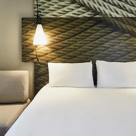 Ibis Gare De L'est Tgv Hotel 3*